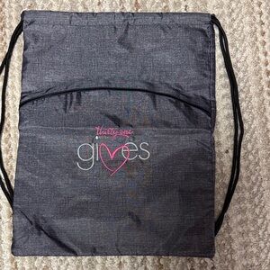 RARE” Thirty One Gives Cinch Sac Grey Pink Heart Drawstring Backpack NWOT